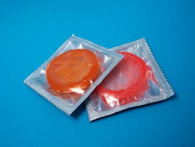Condom (male)